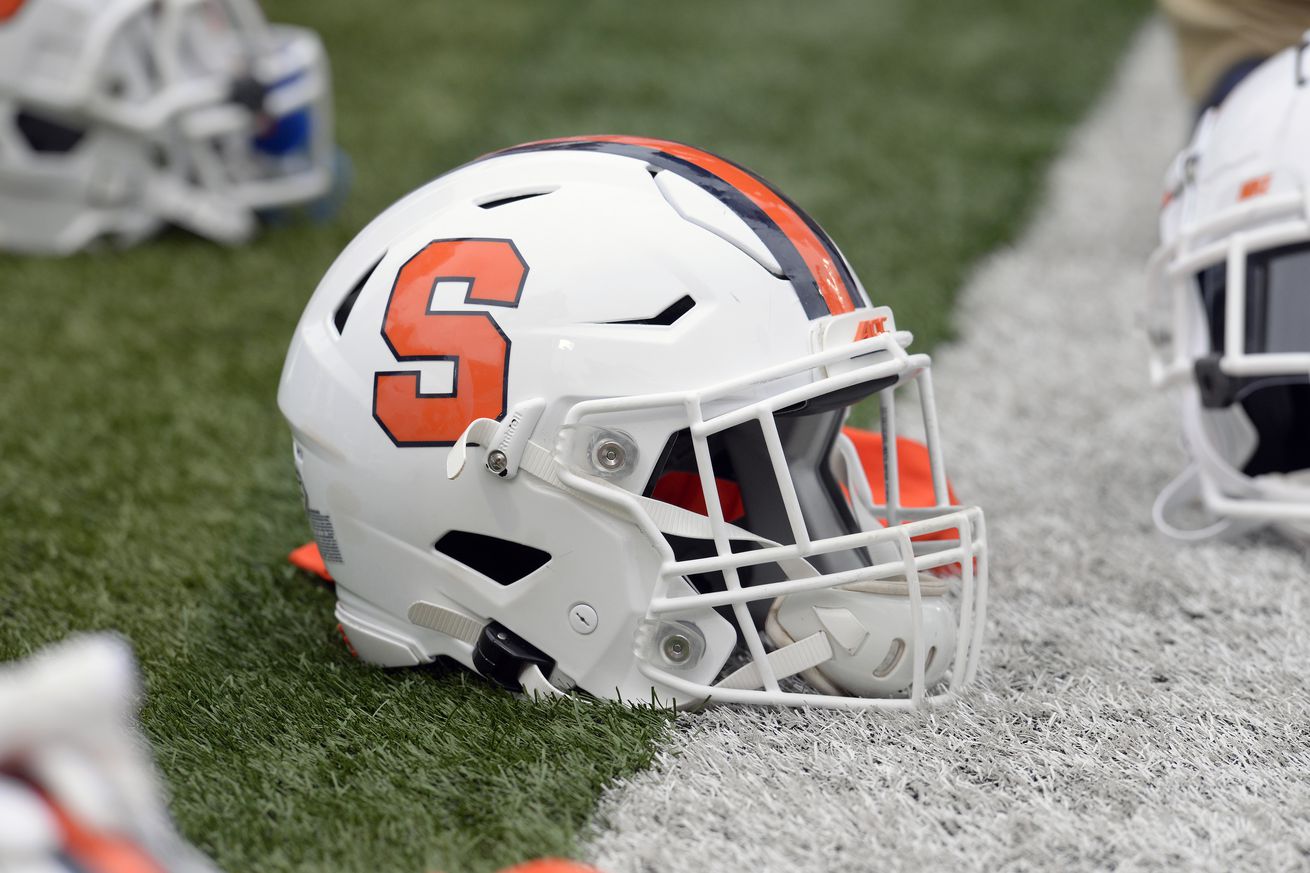 COLLEGE FOOTBALL: NOV 13 Syracuse at Louisville