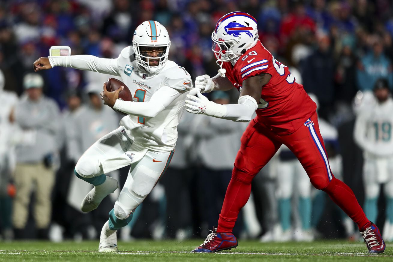 Miami Dolphins v Buffalo Bills