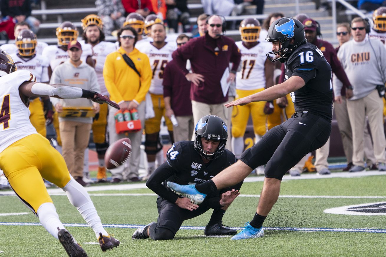 COLLEGE FOOTBALL: OCT 26 Central Michigan at Buffalo