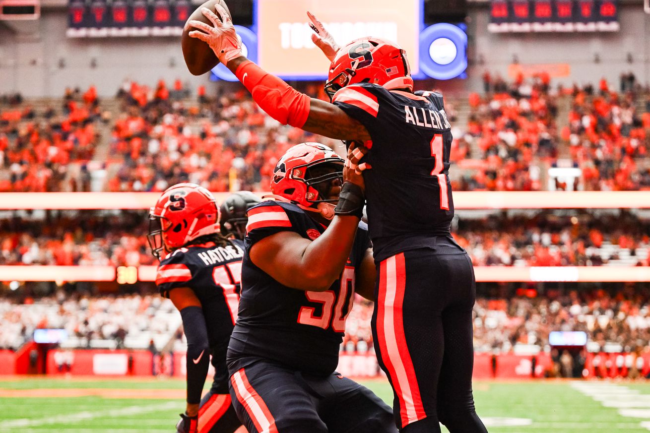 COLLEGE FOOTBALL: SEP 23 Army at Syracuse