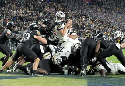 COLLEGE FOOTBALL: DEC 14 Army-Navy Game - Army vs Navy