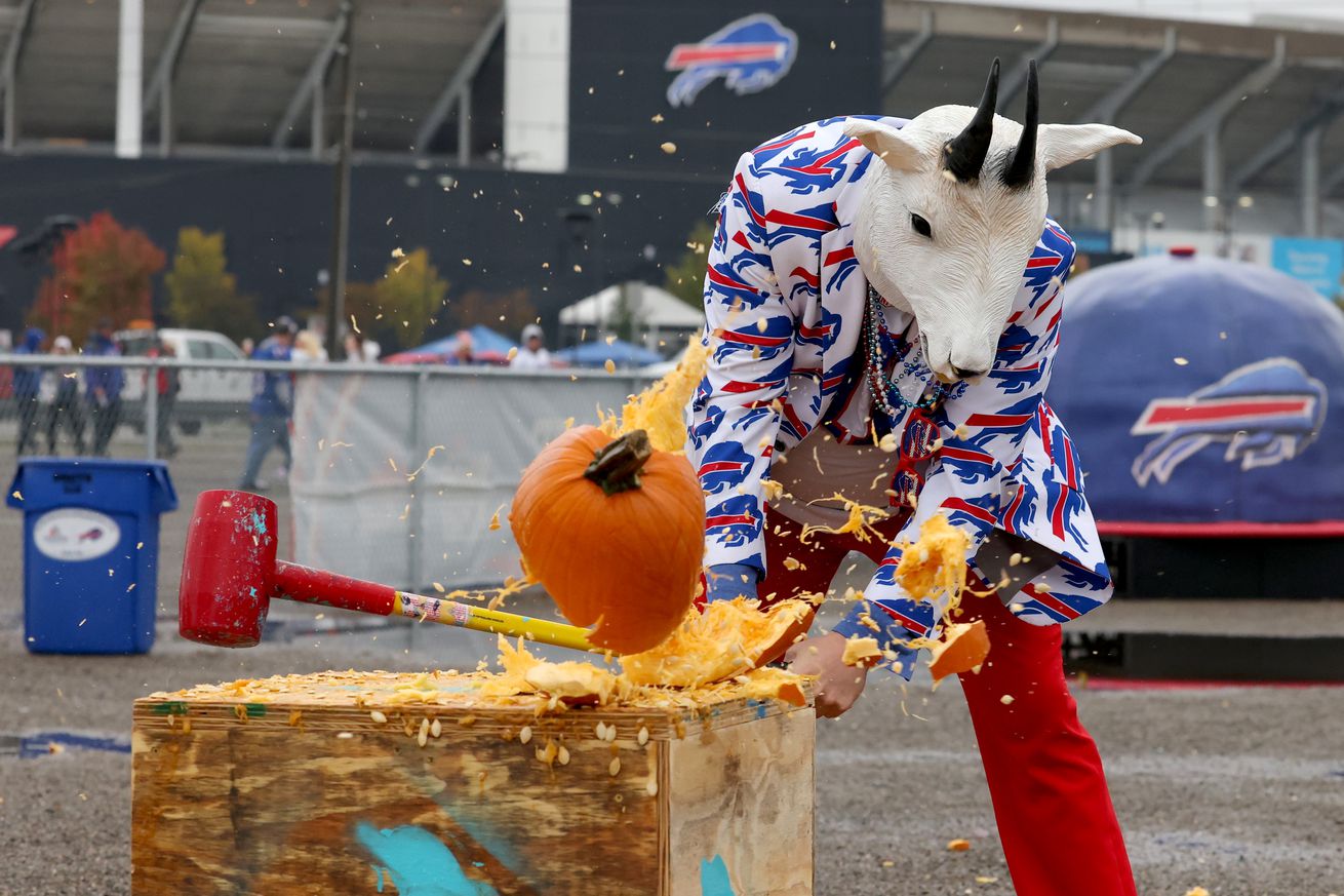 Miami Dolphins v Buffalo Bills